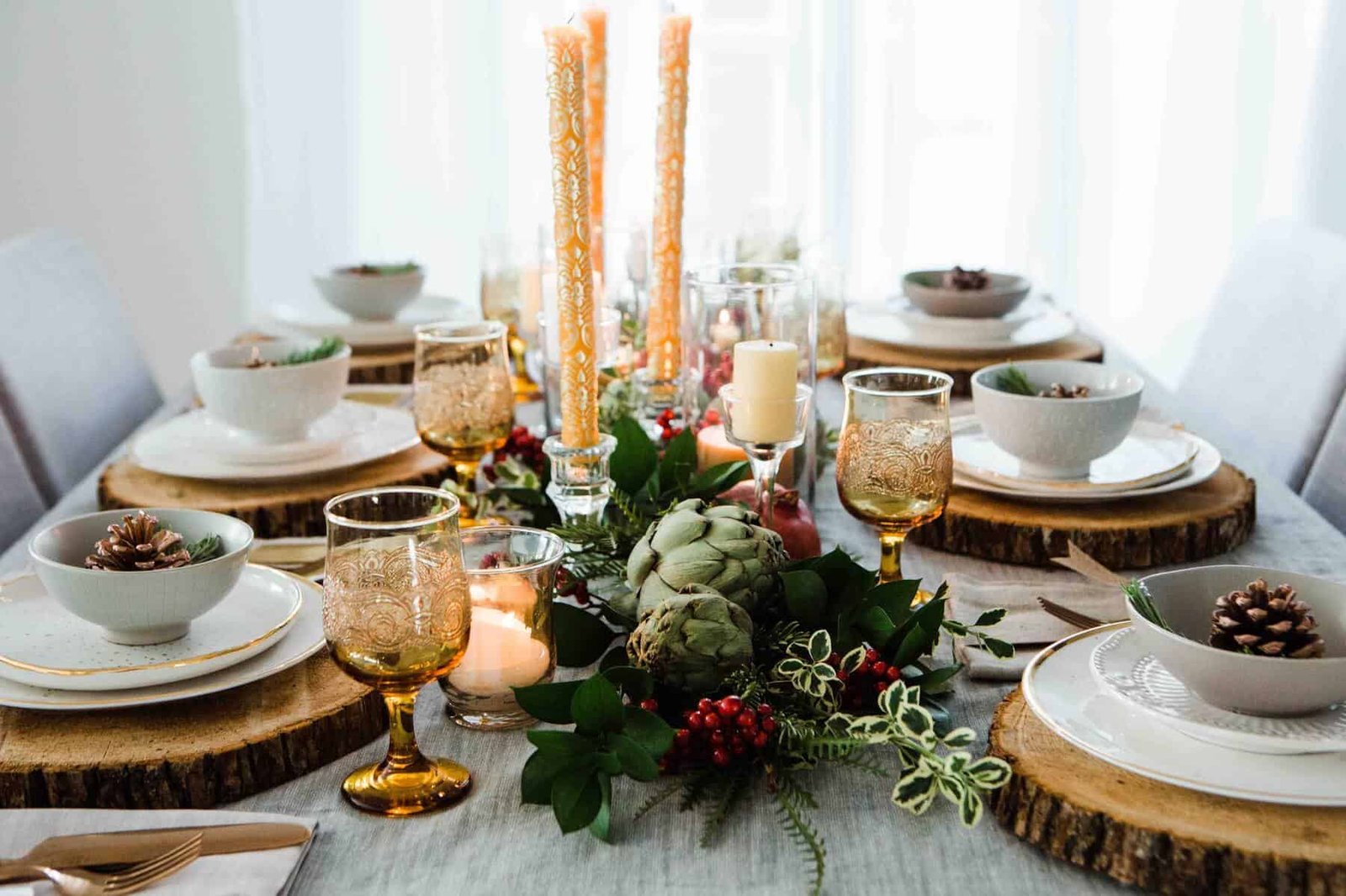 Table Decor 2 brooke lark mfFydw0k7a4 unsplash min